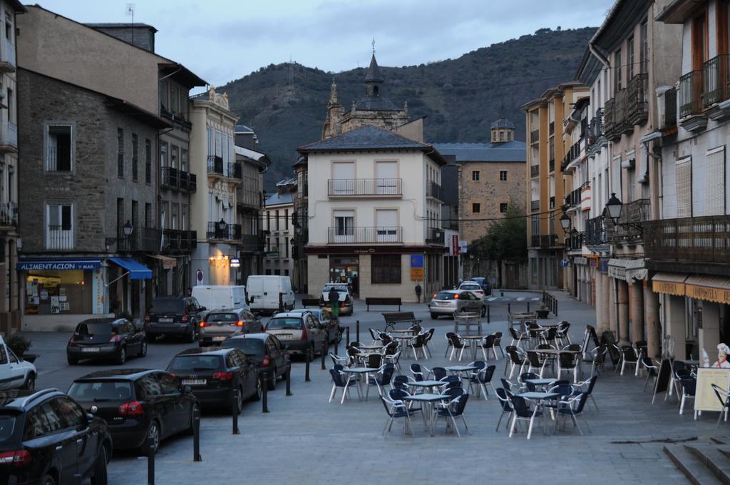 Venecia Bed&Breakfast Villafranca Del Bierzo Exteriér fotografie
