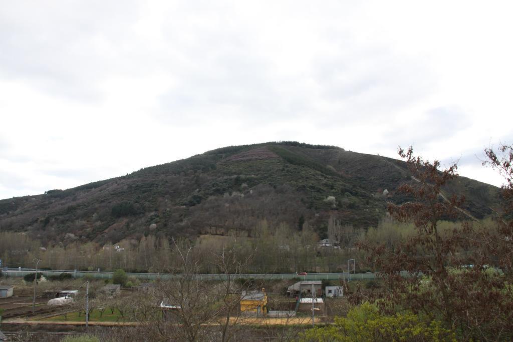 Venecia Bed&Breakfast Villafranca Del Bierzo Exteriér fotografie